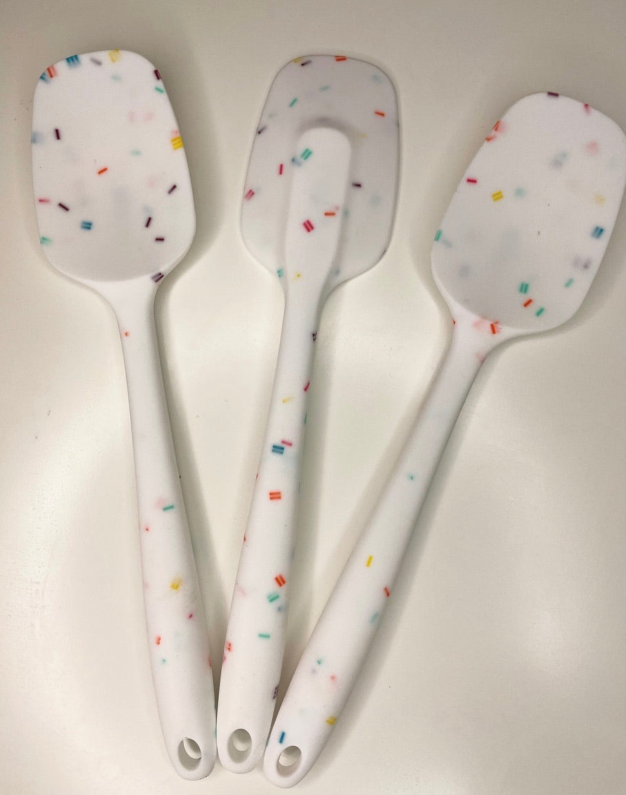 1x Sprinkle silicone spatula🌈